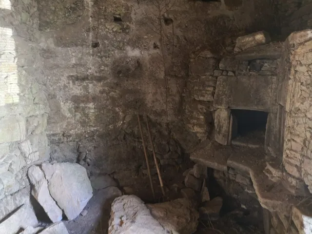 Conjunto de viviendas semirestauradas en Baio — 16