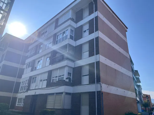 PRECIOSO PISO JUNTA A LA RIA DE COLINDRES DE 3 DORMITORIOS — 39