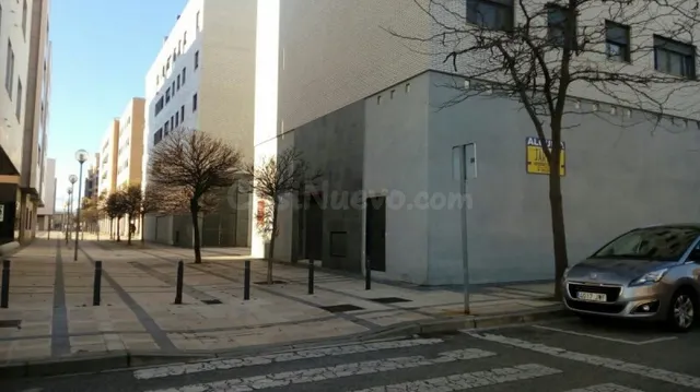 LOCAL COMERCIAL EN LA ZONA DEL INSTITUTO