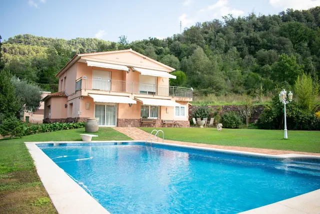 Espectacular casa en Tagamanent - foto 2