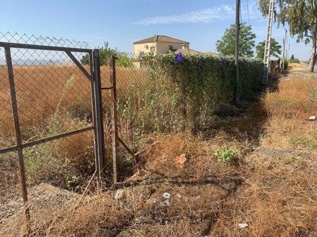 ZONA LA BARQUERA - Parcela de 3.000 m2 vacia, totalmente val - foto 4