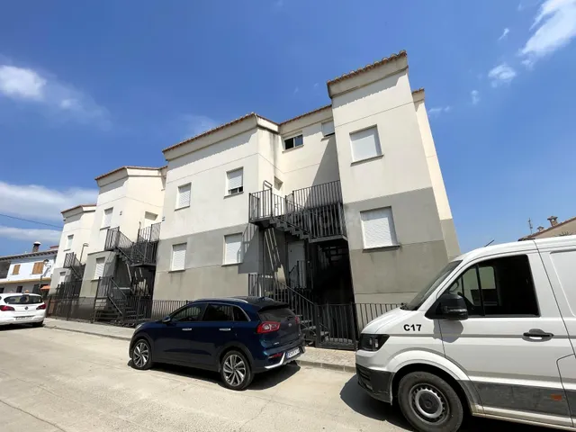 TRASTEROS EN URBANIZACIÓN DE RECIENTE CONSTRUCCIÓN CON SUPER - foto 3