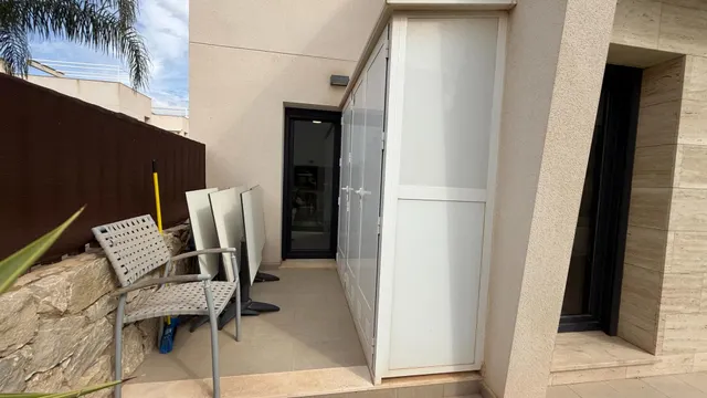 CHALET SEMINUEVO CON VISTAS AL MAR, PISCINA PRIVADA Y COCINA DE VERANO – LA TORRE DE LA HORADADA — 13