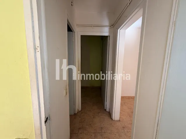 Calle ROMANÍ, amplio y luminoso — 22