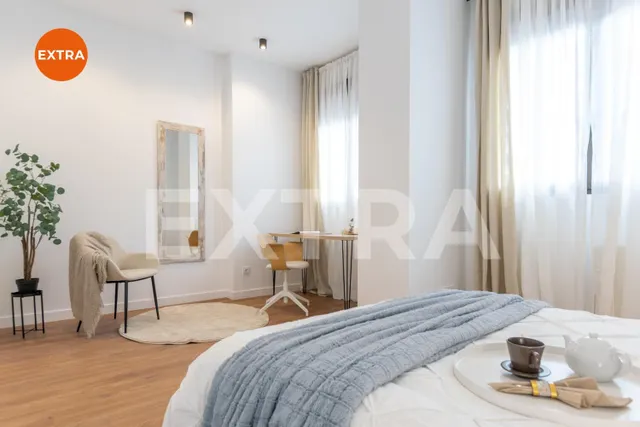 Amplio apartamento a estrenar, funcional y versátil, con zona de despacho, en una cuidada urbanización con piscina y jardines. — 14