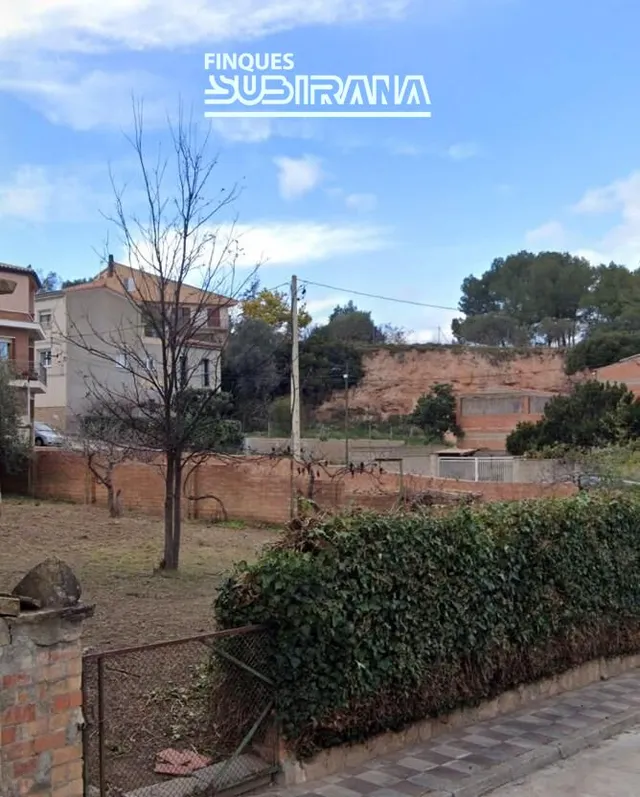 SOLAR EN VENDA A SANT MARTÍ DE TOUS - foto 3