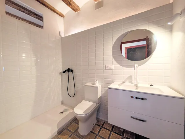 Encantadora Casa Reformada en el Corazón de Amposta — 8