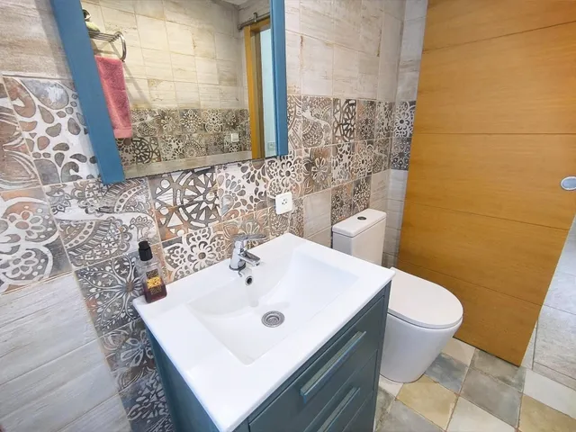Precioso chalé unifamiliar aislado con piscina y amplio garaje — 24
