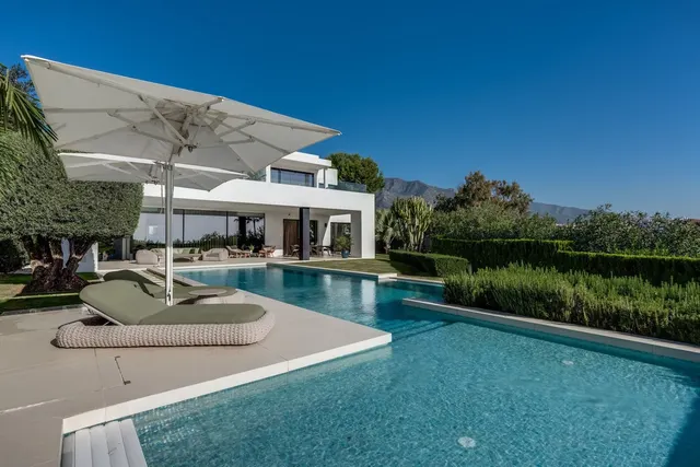 Chalet 5 habitaciones 868m² en venta - Costa del Sol — 45