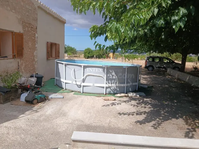 Casa agrícola reformada con pozo y placas solares. Parcela d - foto 5