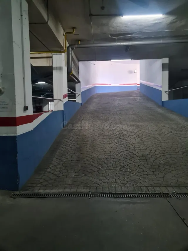 PLAZA DE GARAJE EN ALQUILER EN AVENIDA VÍA AUGUSTA — 6