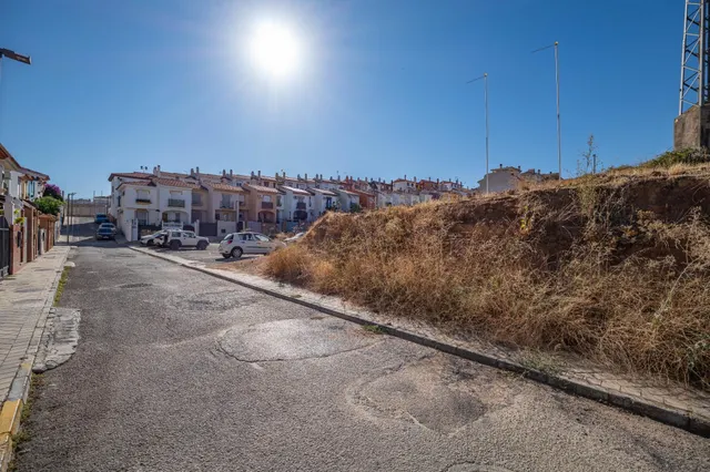 OPORTUNIDAD: SOLAR RESIDENCIAL EN EL CINTURÓN METROPOLITANO DE GRANADA, EN OTURA — 22