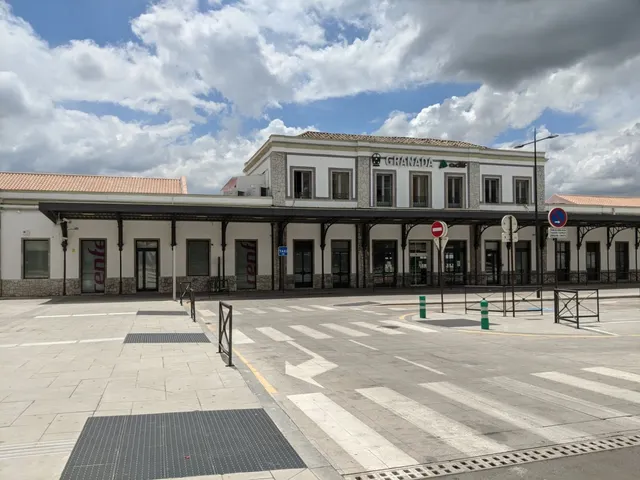 ¡Oportunidad de Inversión en el Corazón de Granada! — 34