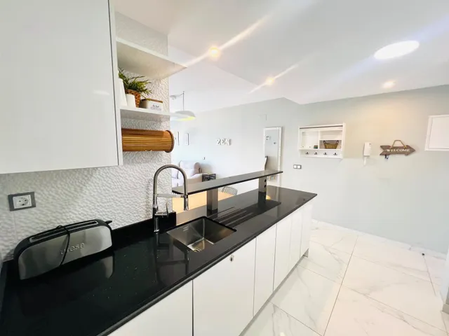 Apartamento en 1ª línea de playa Arenales del Sol. — 15
