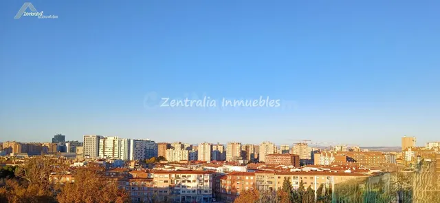 ATICO DÚPLEX, 2 PLAZAS GARAJE, 2 TRASTEROS Y AMPLIA TERRAZA - foto 4