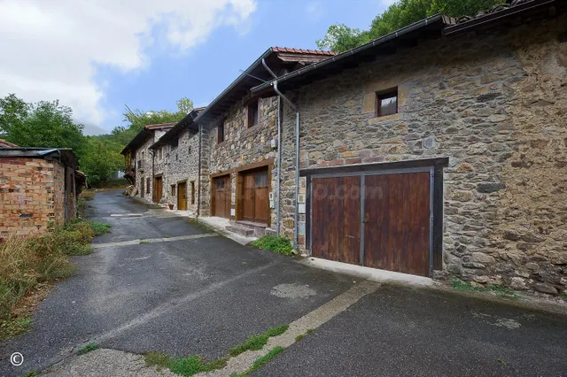 TU ENCANTADOR REFUGIO EN LIÉBANA
