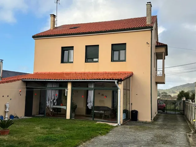 VILANOVA DE AROUSA - Espectacular casa lista para entrar a v