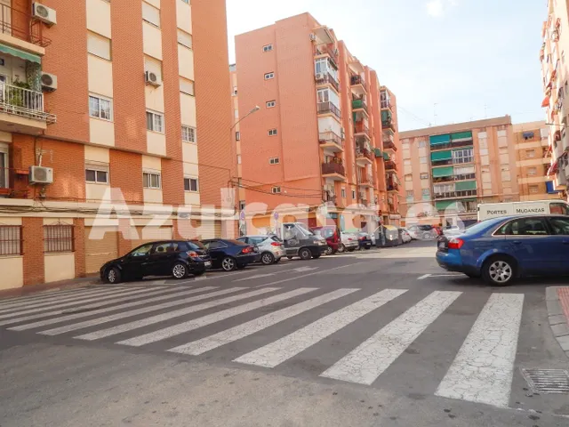 Plaza de garaje en Carolinas Altas — 8