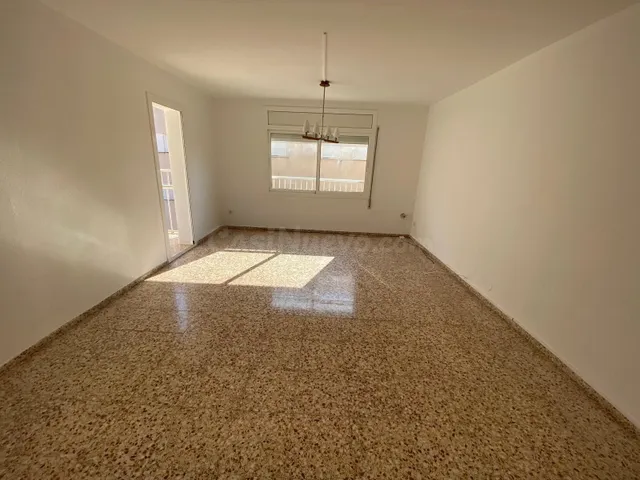 ¡AMPLIO PISO EN UNA ZONA TRANQUILA DE ALCANAR! — 3
