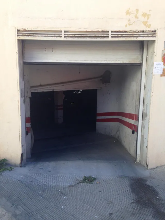 PLAZA DE GARAJE EN LA ZONA DE HUERTA FAVA - SANTIAGO — 3