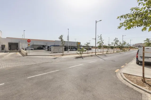 GRAN NAVE DISPONIBLE EN ATARFE!! - foto 3