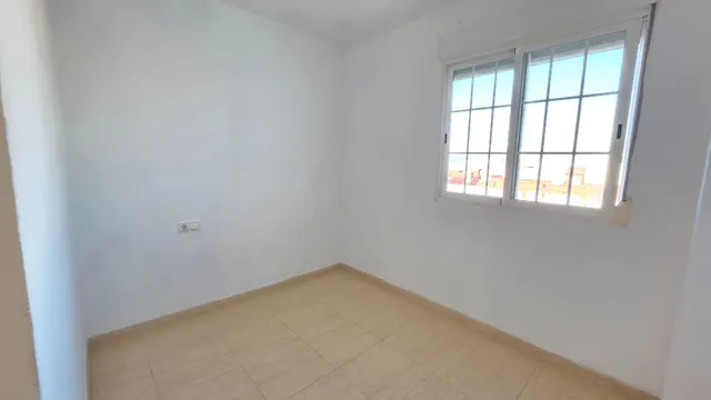 Piso reformado en venta en Paterna, entre el Parque Central y el Auditorio. — 24