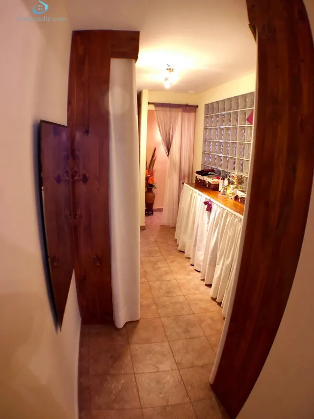 AMPLIA VIVIENDA CON ASCENSOR - ZONA CENTRO — 3