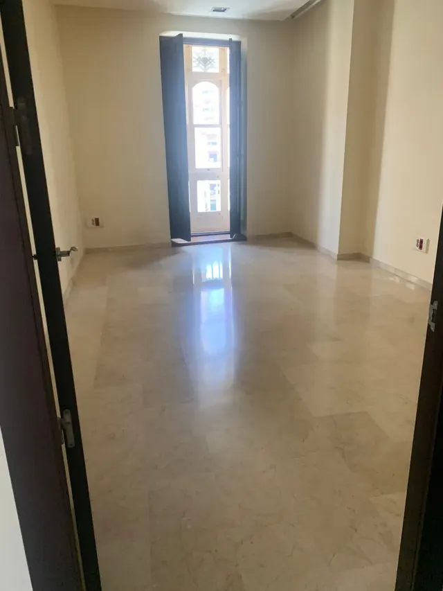 Inmocartago alquila oficina en el centro de Cartagena, lista para entrar a trabajar — 7