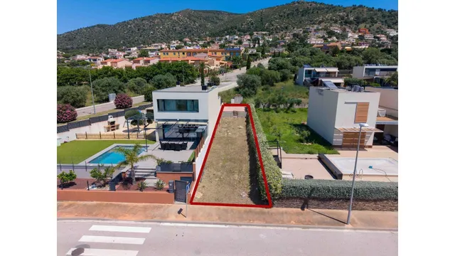 TERRENO EDIFICABLE CON VISTAS ESPECTACULARES Y BAJO COSTE CO - foto 2