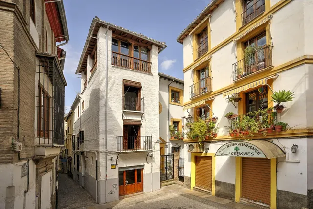 Edificio turístico con cambio de uso a Hostal — 3