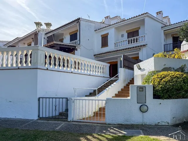 Casa adosada con piscina comunitaria - Sant Antonio de Calonge. — 22