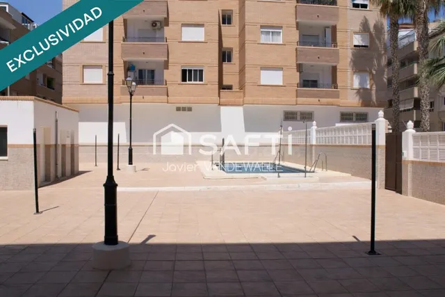 Piso de 3 dormitorios con terraza, vistas despejadas y piscina comunitaria en Costa África, a un paso de la playa — 26