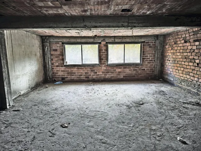 Dos locales para convertir en viviendas en Portanova, Ferrol — 18