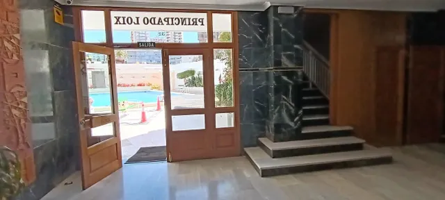 INCREIBLE PISO DE DOS DORMITORIOS EN 1ª LINEA DE PLAYA LEVANTE CON GARAJE ,PISCINA Y VISTAS ..!!!!!! — 2