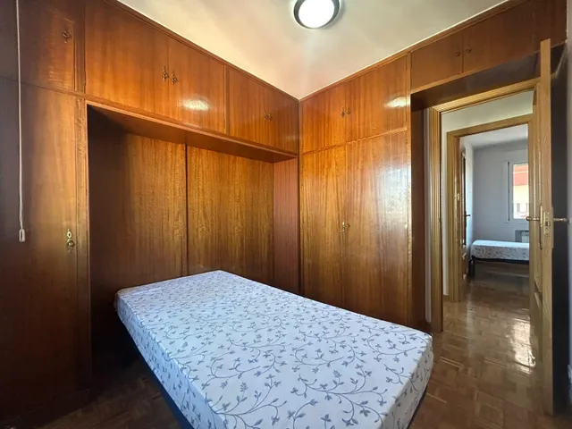 Piso en Calle Camarena — 14