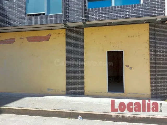 Local comercial en venta en Torrelavega, Cantabria. - foto 2
