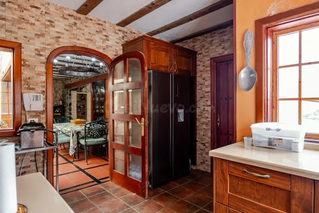 Finca de 20.000 m2 con vivienda principal, apartamento independiente y espacio para toda la familia — 22