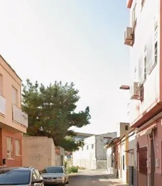 PISO EN ALGUAZAS