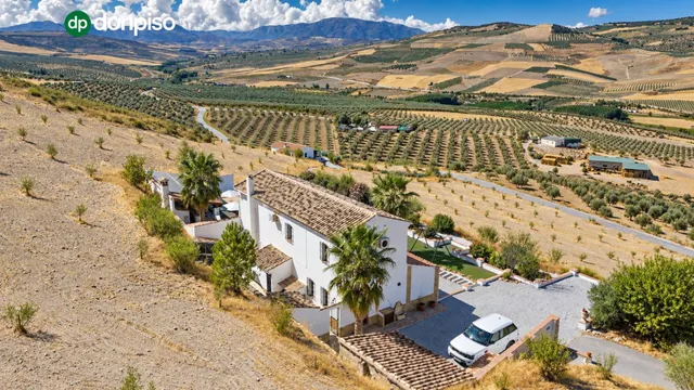 IMPRESIONANTE FINCA RÚSTICA CON DOS VILLAS, PISCINA Y CASI C - foto 5