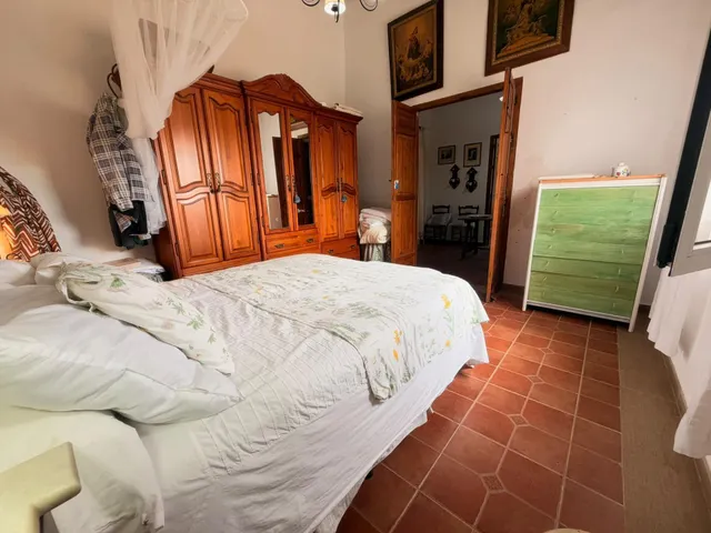 Acogedora casa de planta baja con jardín mediterráneo, patio soleado y gran garaje privado en Las Palas — 42