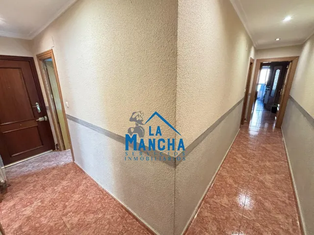 *146.000€* inmobiliaria la mancha vende piso en zona circunvalación-carrefour de Albacete — 37