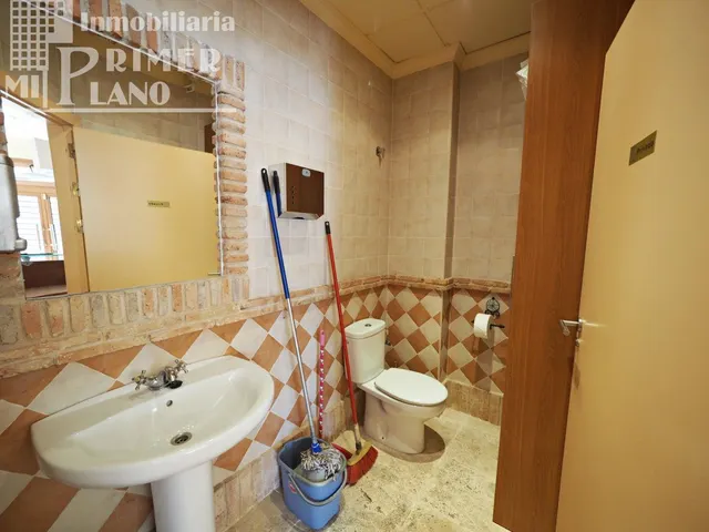 LOCAL EN EL CENTRO DE TOMELLOSO POR 115.000 € — 7