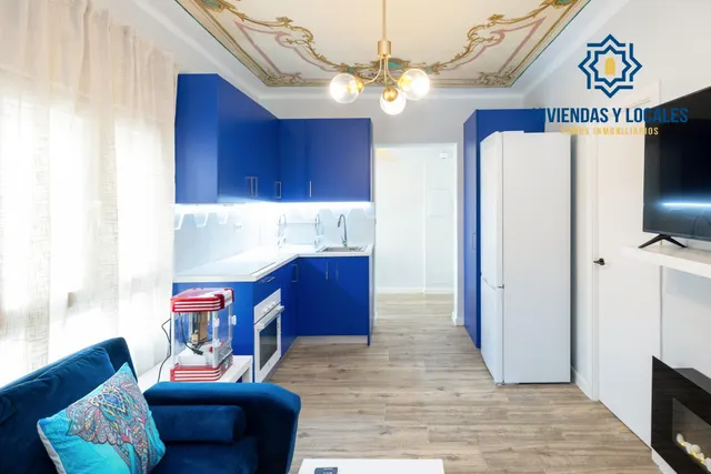 Piso reformado en zona Zaidin — 10