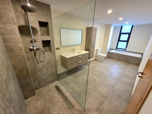 Exclusiva vivienda a estrenar en Castellón sin muebles — 26