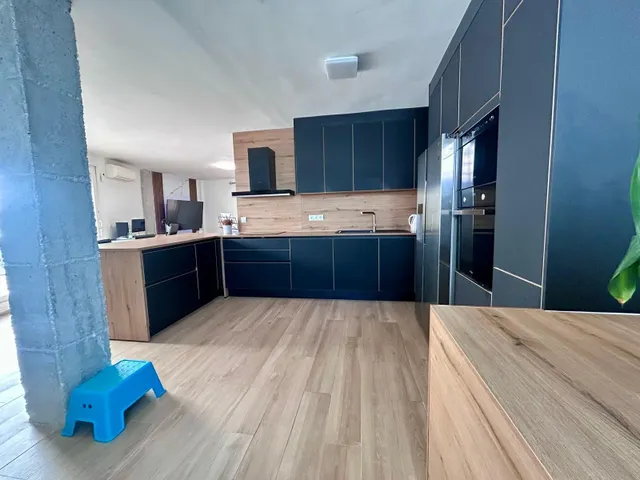 Casa adosada en esquina con piscina privada, jardín y vistas a la Bahía de Málaga — 17