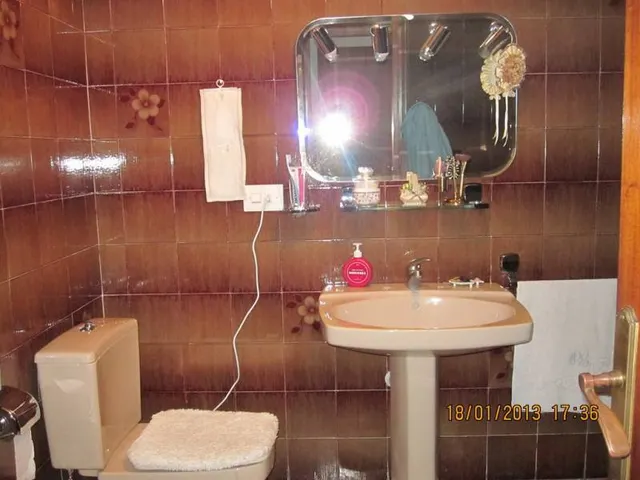 CHALET EN CASCO URBANO — 28
