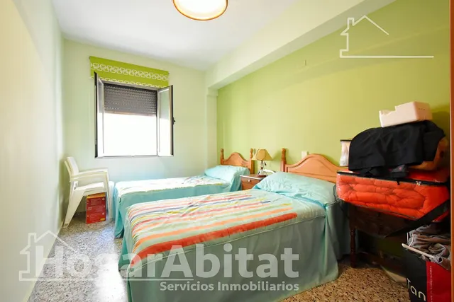 Muy amplio con balcón, exterior y muchísima luz natural — 21