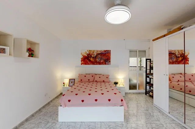 Espacioso piso en Canteras con gran dormitorio principal en suite, patio y plaza de garaje. Cartagena — 47