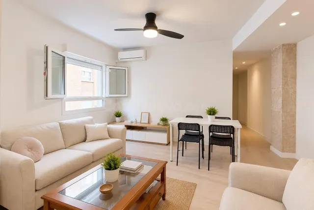 Piso reformado de 113 m2 en pleno centro de Murcia con 4 dor - foto 3