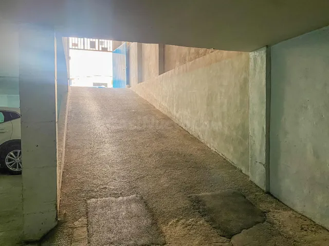 Garaje en Av. Juan XXIII — 4